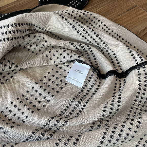 Taylor boat neck long bell sleeve dress, black white dots flare dress. - Picture 5 of 5